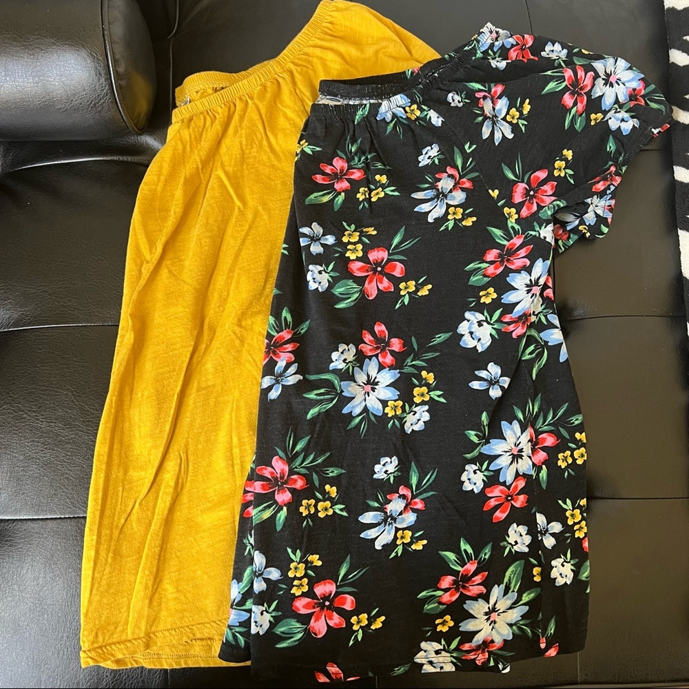 Bundle of 2 Old Navy Tops Scoop Neck Puff Sleeve - Large